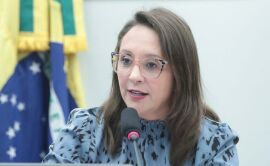 Imagem da notícia Comissão aprova proposta que só permite realização de referendos e plebiscitos junto a eleições